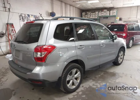 2015 Subaru Forester 2.5I Premium z USA, uszkodzony, nr VIN JF2SJADC1FH839652